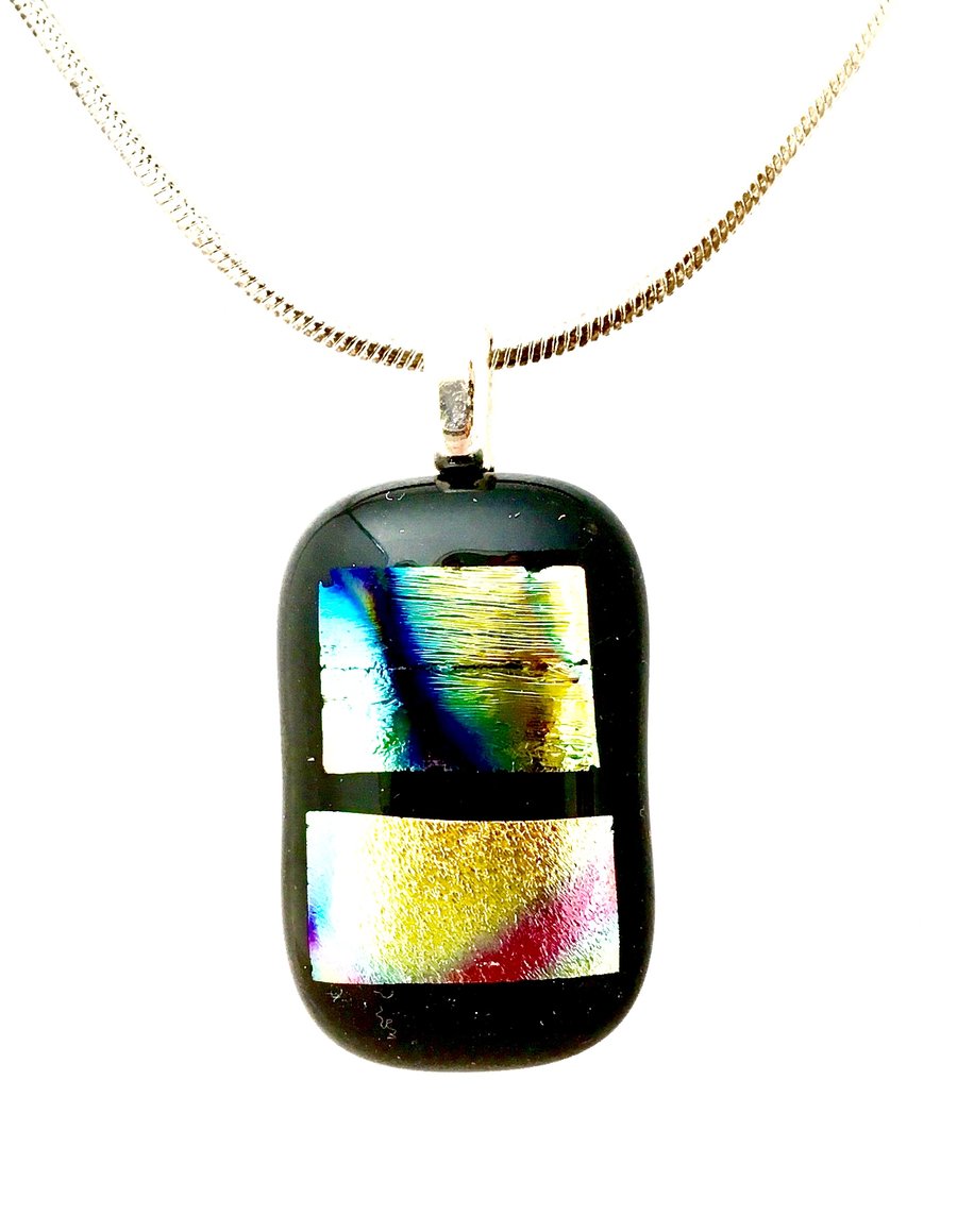 Shimmer Dichroic Glass Patterned Pendant Necklace 