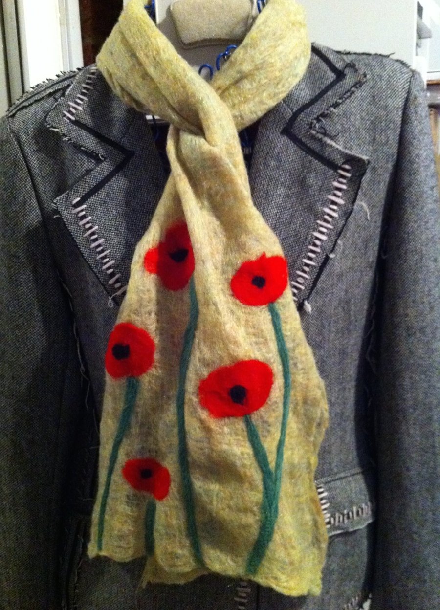Cobweb Felt Scarf (poppies)