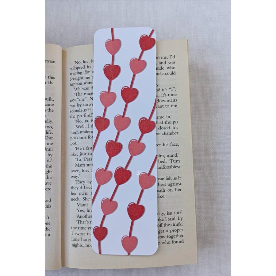 Heart Bookmark - Red and Pink Page Marker - Romantic Book Lover Gift - Handmade 