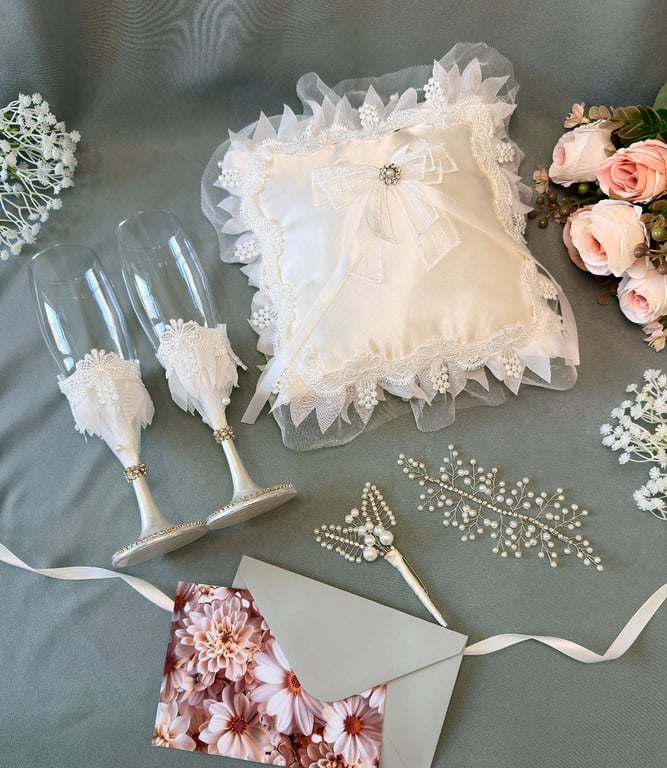 Wedding Essential Set, Luxury Bridal Gift, Ring Pillow & Flutes