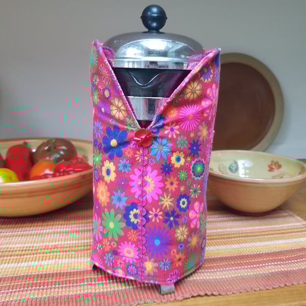 Cafetiere cosie with thermal wadding: bright pink floral print 
