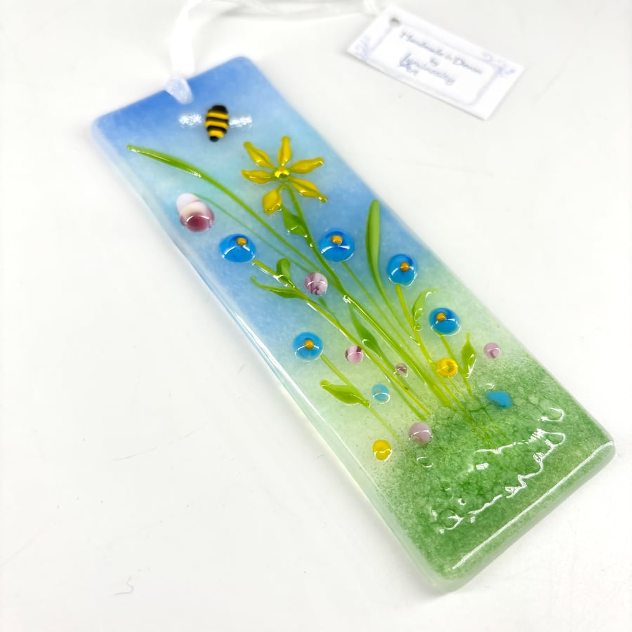 Pretty Glass Light Catcher - Flower & Bee Design 