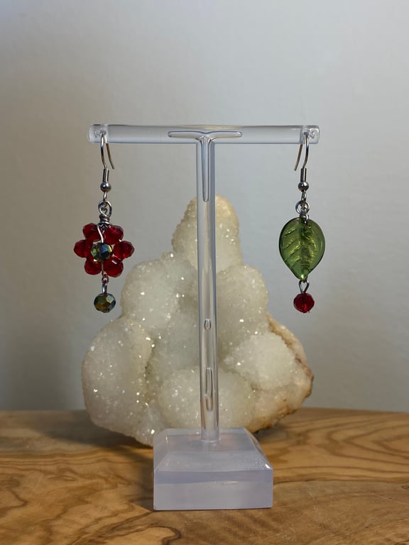 Loretta - Mismatch Flower Earrings 