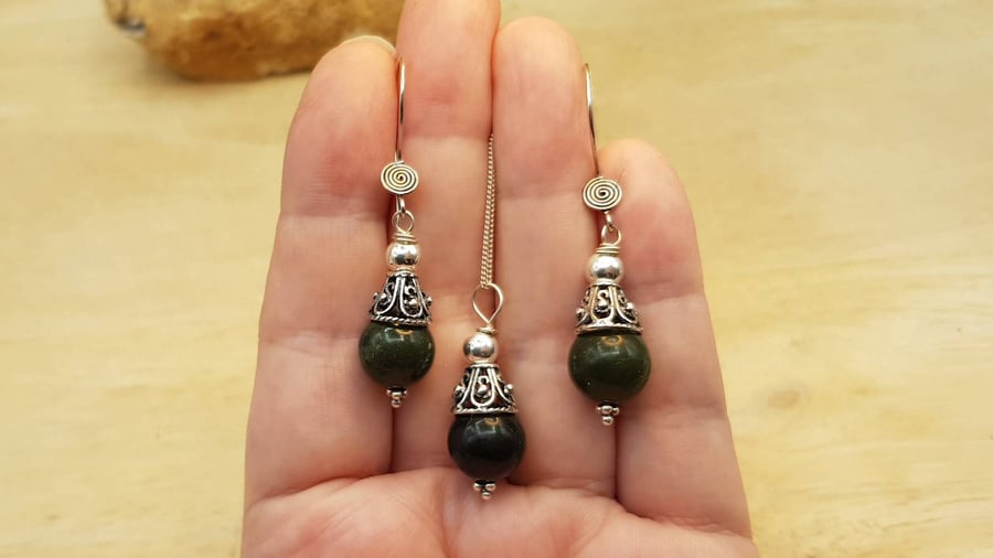 Green Jade cone jewelry set earrings pendant. Gift set. 2nd anniversary gemstone