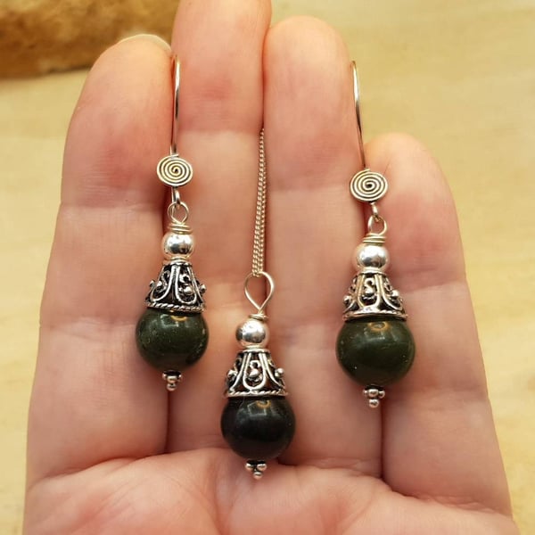 Green Jade cone jewelry set earrings pendant. Gift set. 2nd anniversary gemstone