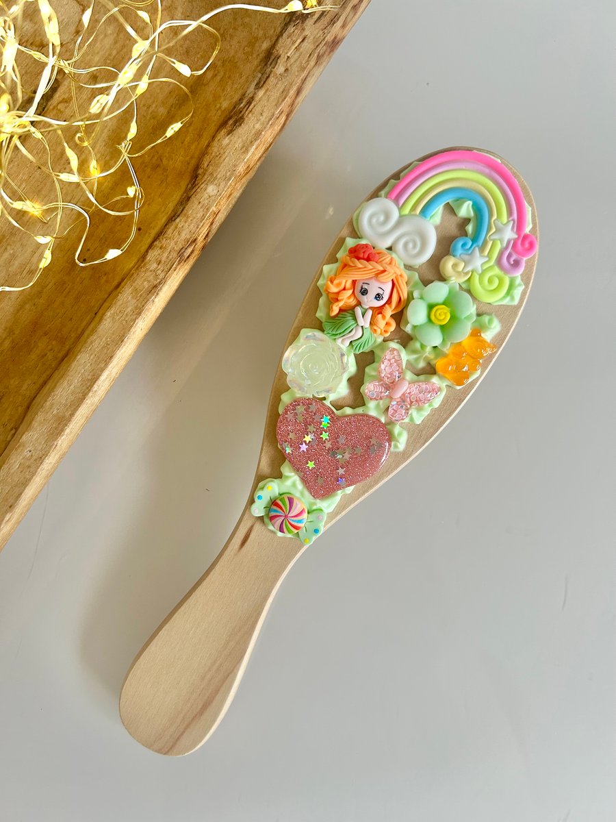 Embellished hairbrush, super cute design, perfect gift. 4.