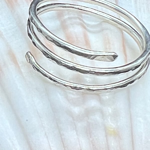 Hammered wrap ring