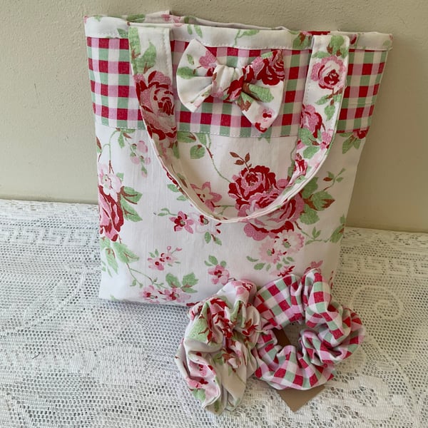 Charming Little Girls Cotton Tote Bag and Matching Scrunchies.Vintage Roses.