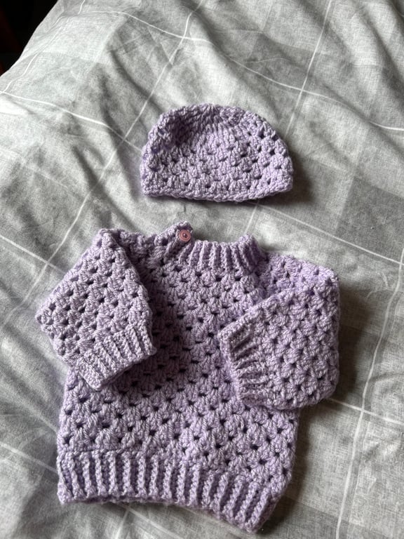 Crochet baby hat and jumper set