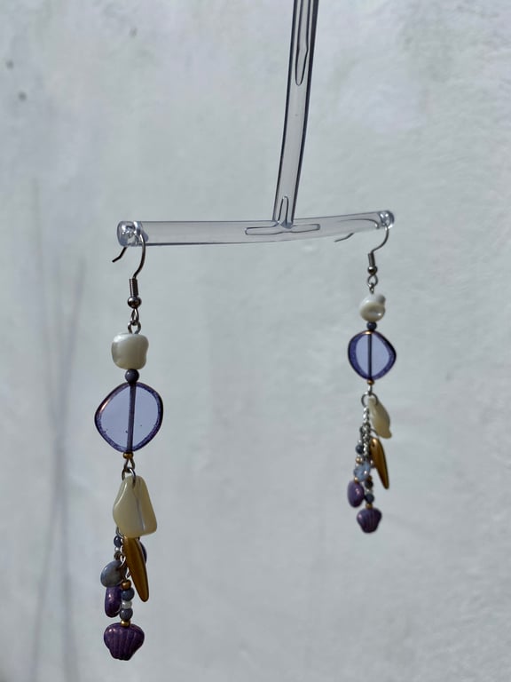 Priya - Seashell Earrings 