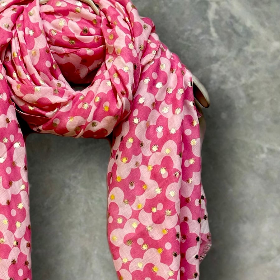 Image of Chic Retro Floral Pink Scarf with Gold Accent for All season,Great Gifts for Her