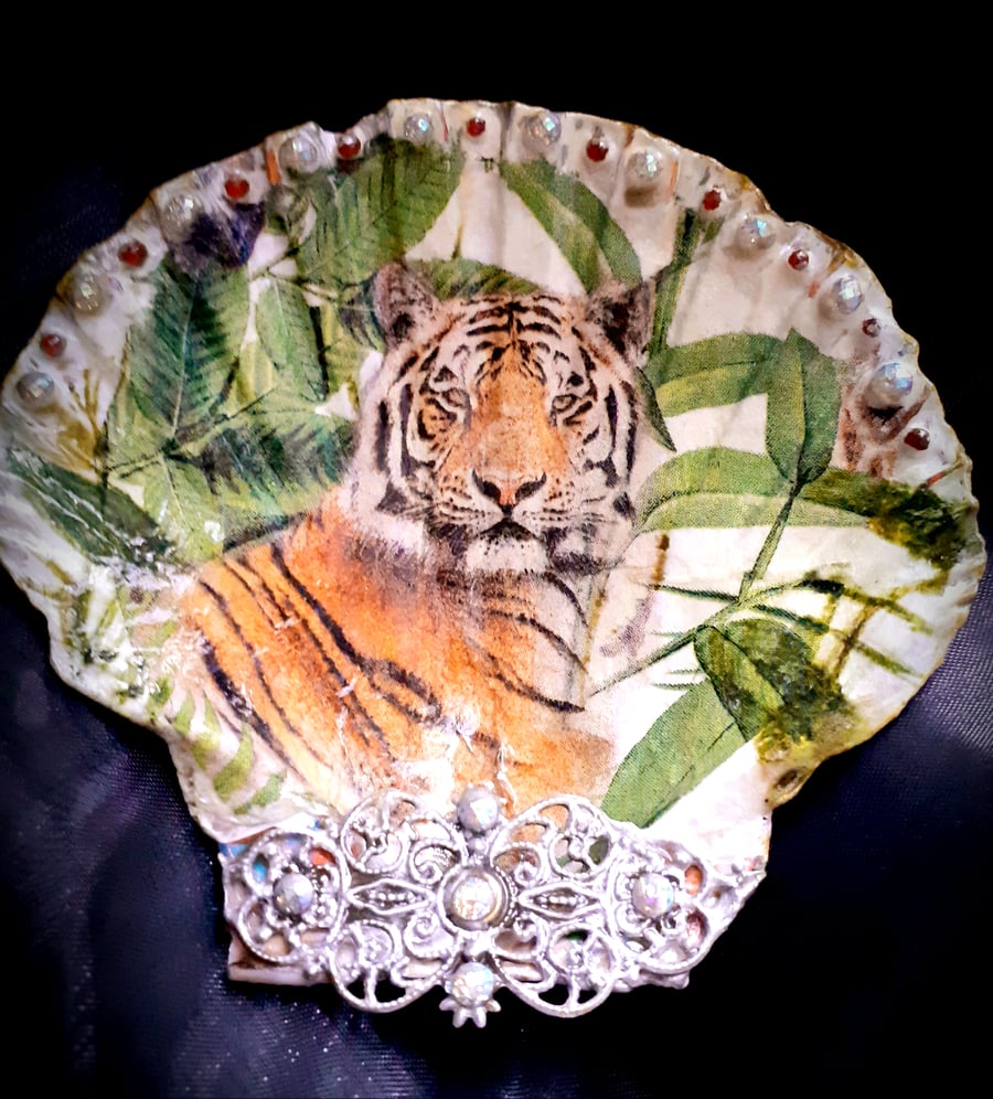 Decoupaged Tiger Scallop Shell Trinket Dish 