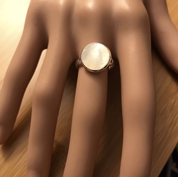 Mother of Pearl silver plated costume Ring