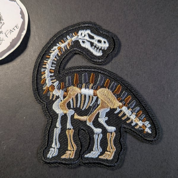 Dinosaur skeleton - Embroidered Iron on Patch