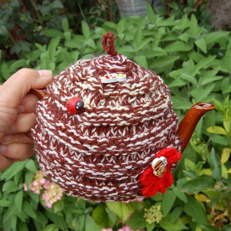 Beehive Tea cosy to fit a small 1 or 2  cup teapot, knitted tea cosy
