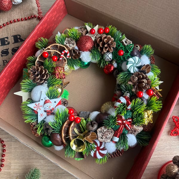 Traditional woodland Christmas wreath modern country style mantle piece