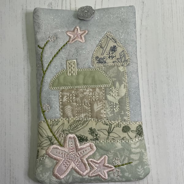 Accessories -  Phone Case - Appliqué Houses by Carolee Crafts -PB5 - 0003