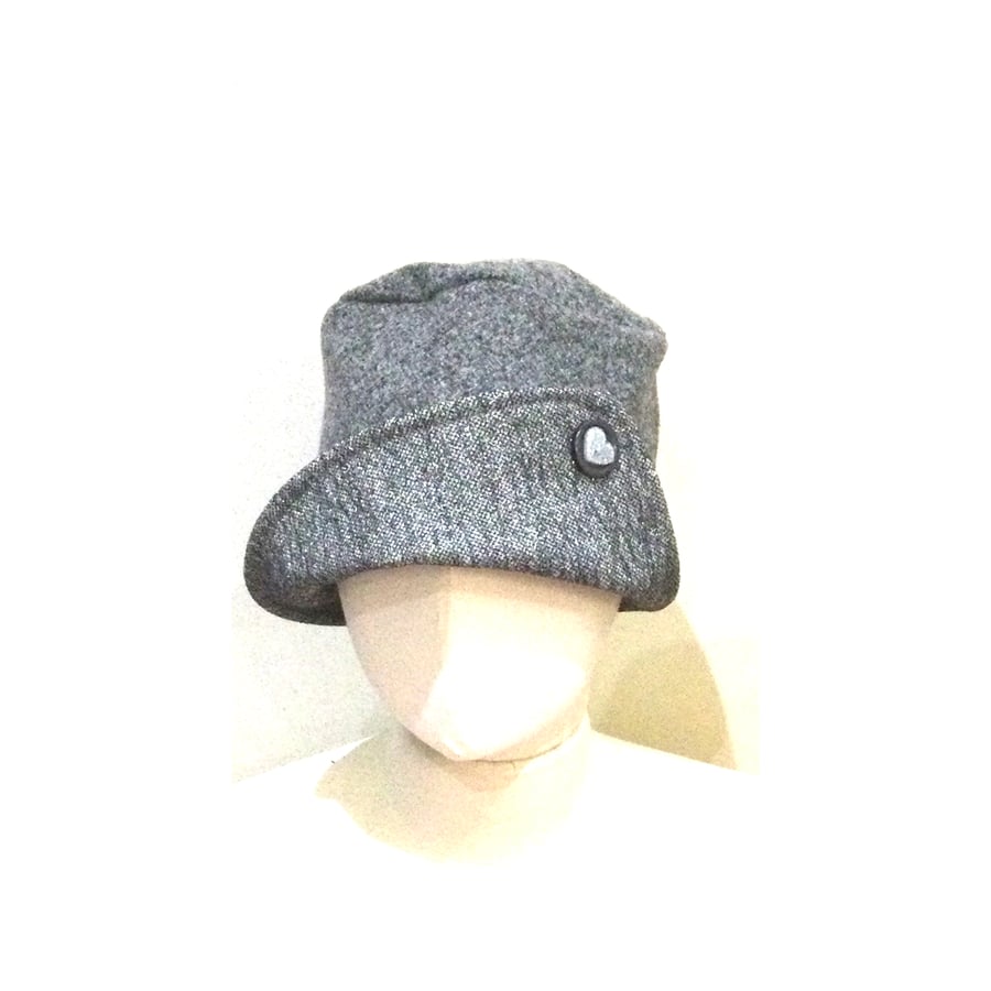 Faye Silver Knit Cloche