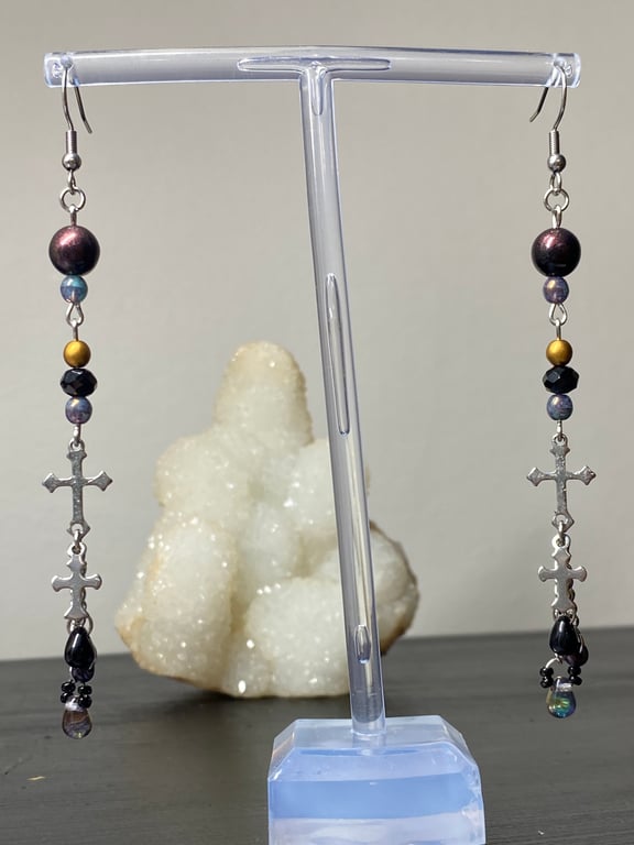 Sheridan - Hammered Cross Earrings 