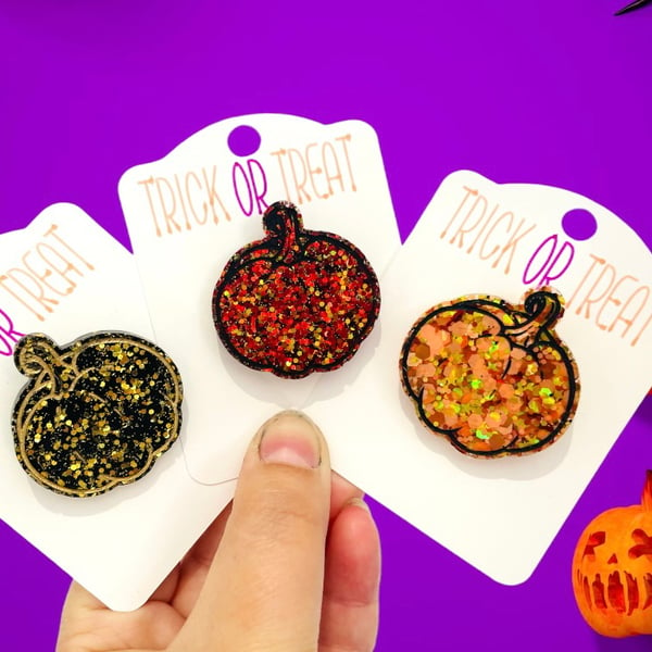 Halloween pumpkin pin badge, halloween brooch, autumn accessories 