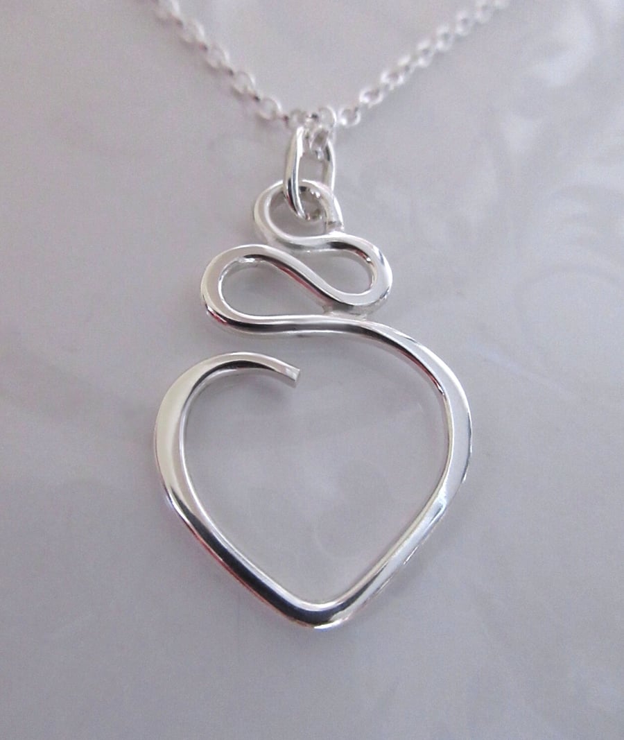 Squiggle Heart Pendant