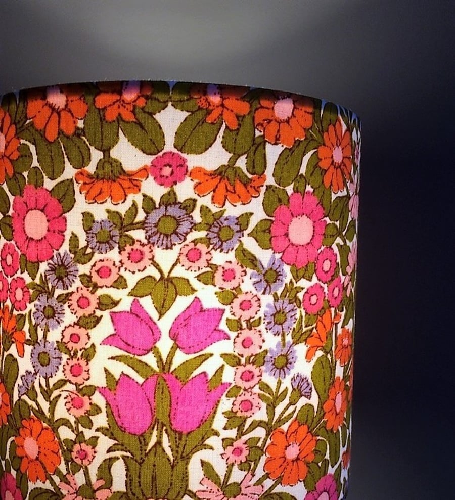 Summer Sunshine Floral Daisy Chain Pat Albeck  vintage fabric Lampshade option