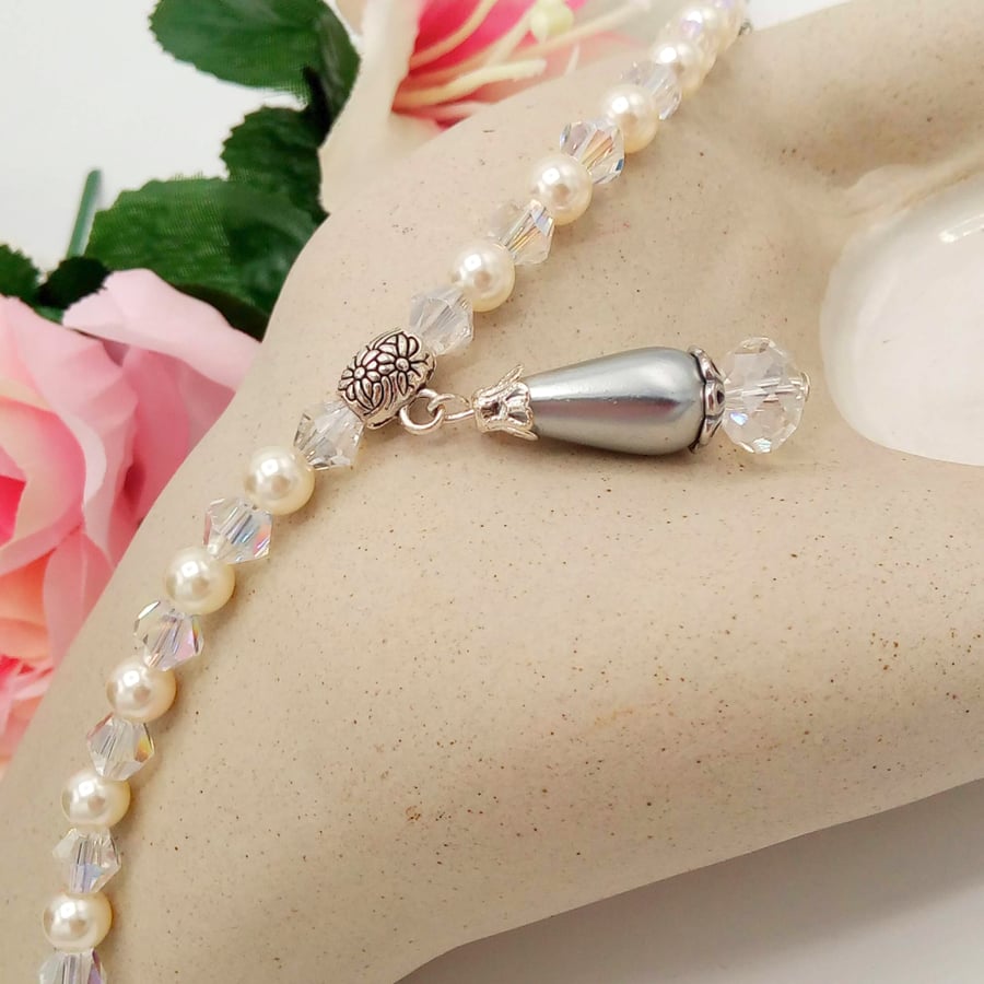 Champagne Pearls and Clear Crystal Necklace wit Folksy
