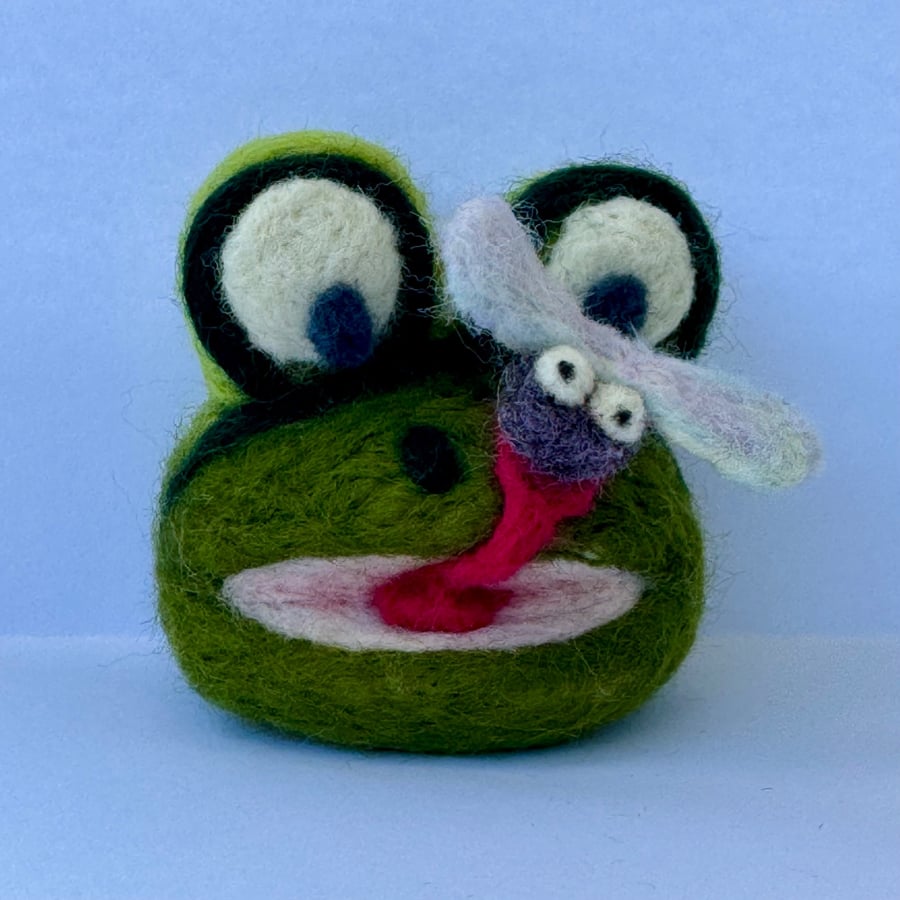 Fernando the Flyeater - cute frog desk buddy