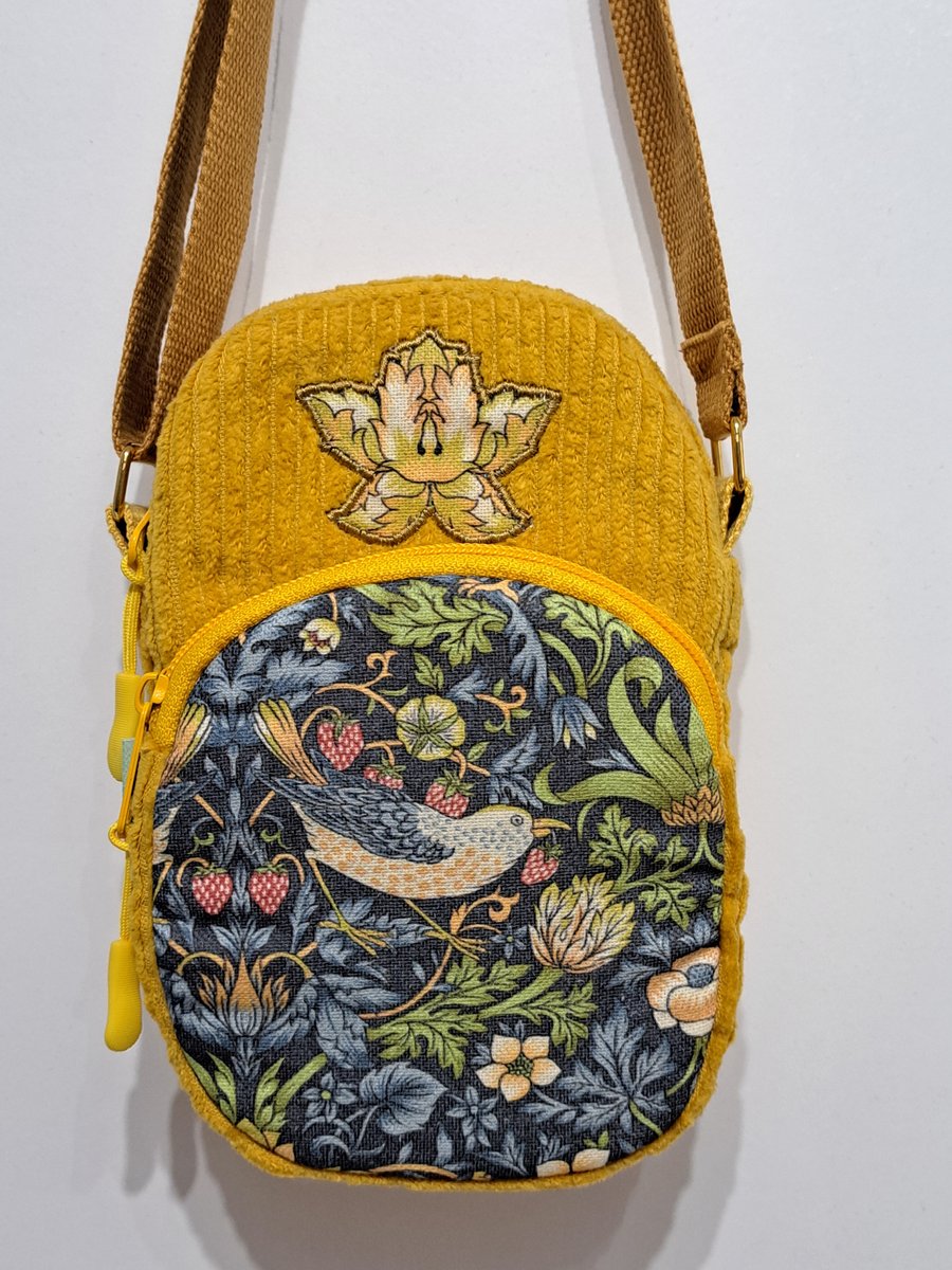 Mini phone bag with bird and strawberries 