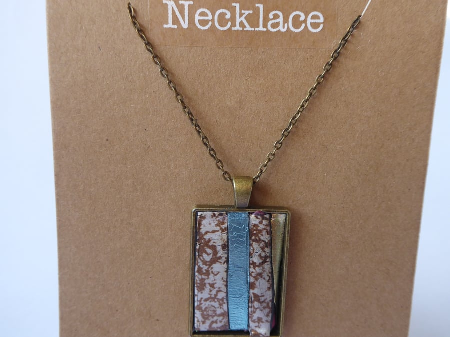 Pendant necklace