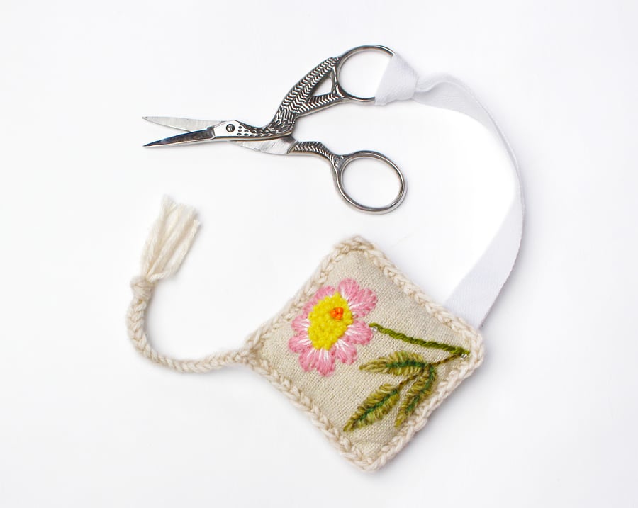 Scissor keeper with hand embroidered dog rose