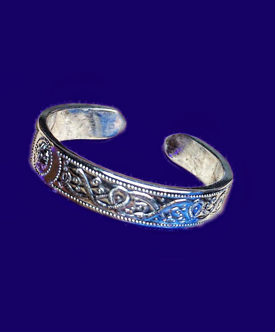 Patterned Adjustable Sterling Silver Band Ring With Open Back