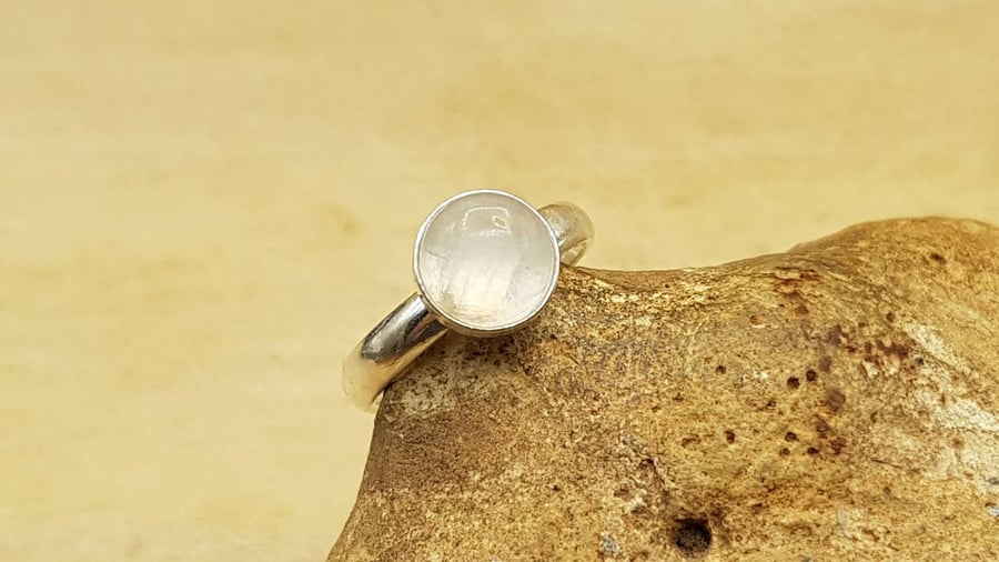 Minimalist Rainbow moonstone Ring. 925 sterling silver. June Birthstone