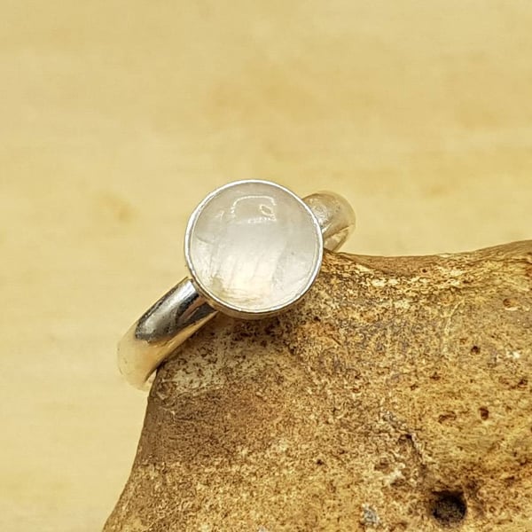 Minimalist Rainbow moonstone Ring. 925 sterling silver. June Birthstone