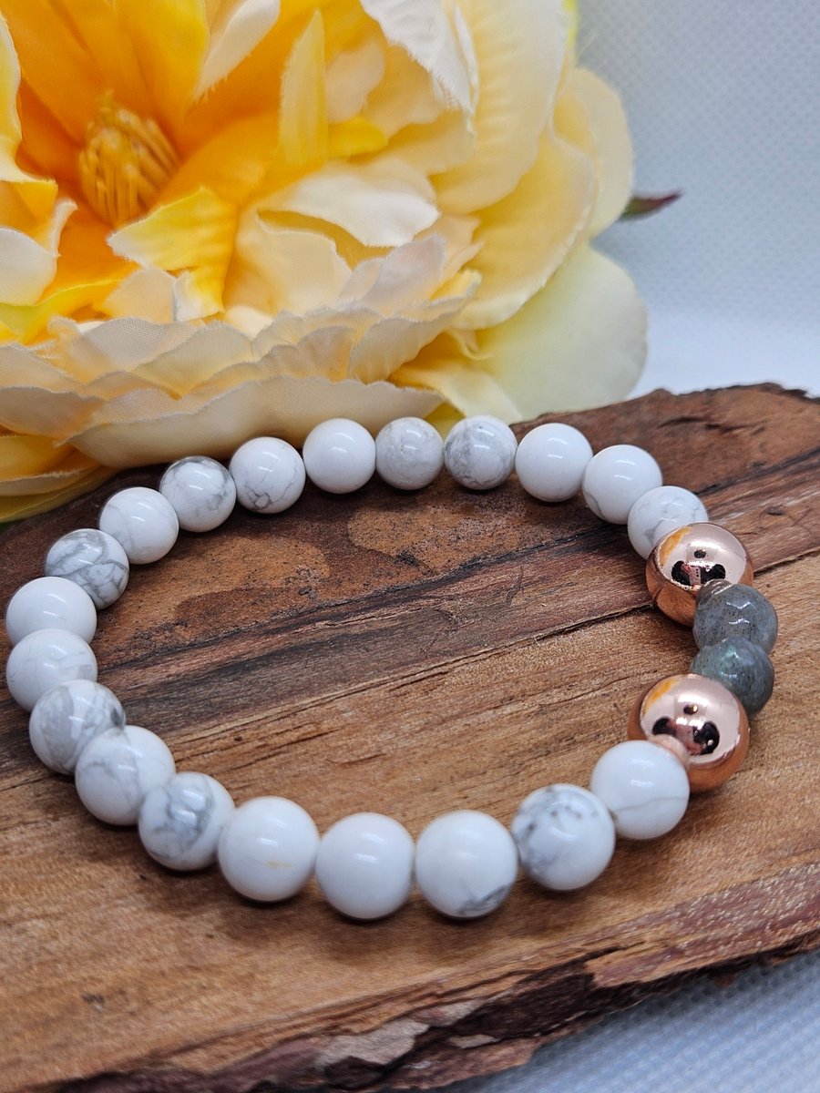 White howlite and copper stretch bracelet