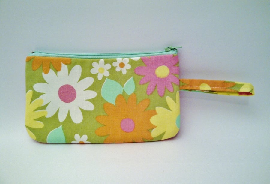 Pop Flower Vintage Purse with Strap, Green 70s Floral Pouch, Coin Purse, Gadgets