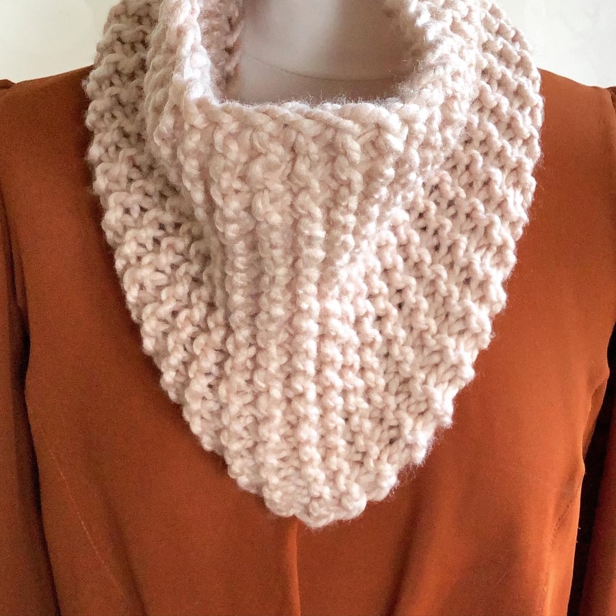 Chunky cowl, handknitted caramel cowl, knit neckwarmer