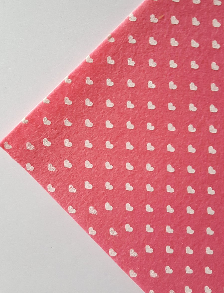 1 x Printed Felt Square - 12" x 12" - Hearts - Pink 