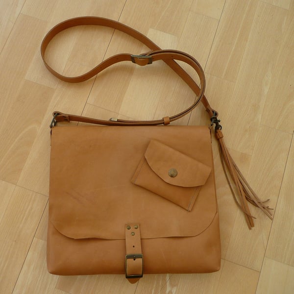 crossbody bag, vegetable tan leather messenger bag, shoulder bag with coin purse
