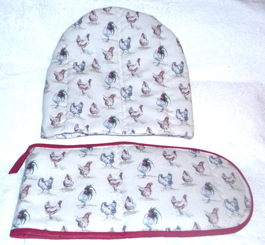 On the Farms chickens Tea cosy and oven glove set