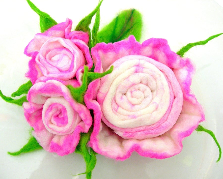   SALE...  Hand Felted, Wool Jewelry felted BROOCHES FELTED -100% WOOL MERINO