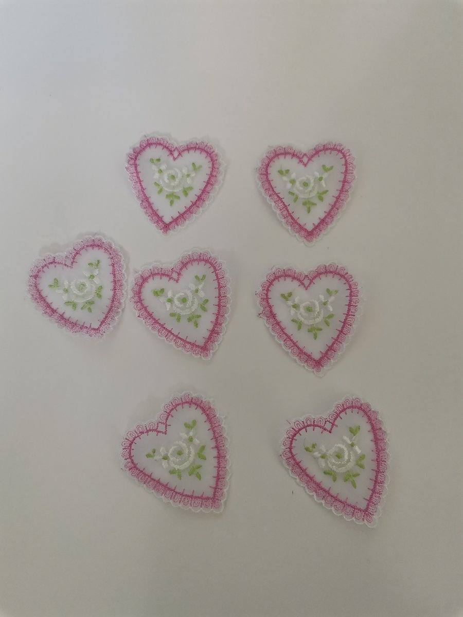 Pack of 10 Light Pink & White Lace Heart With Flowers Motif