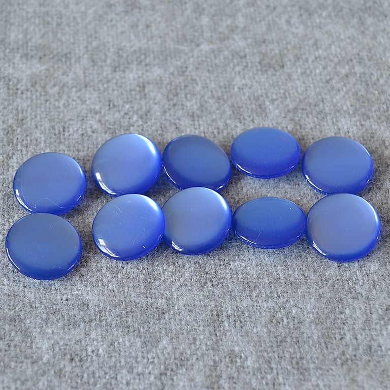 DESTASH: 10 Vintage 20mm Blue Pearlescent Plastic Shank Buttons 
