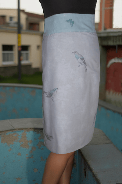 Apron Reversible Long length Birds & Butterflies Pale grey & teal