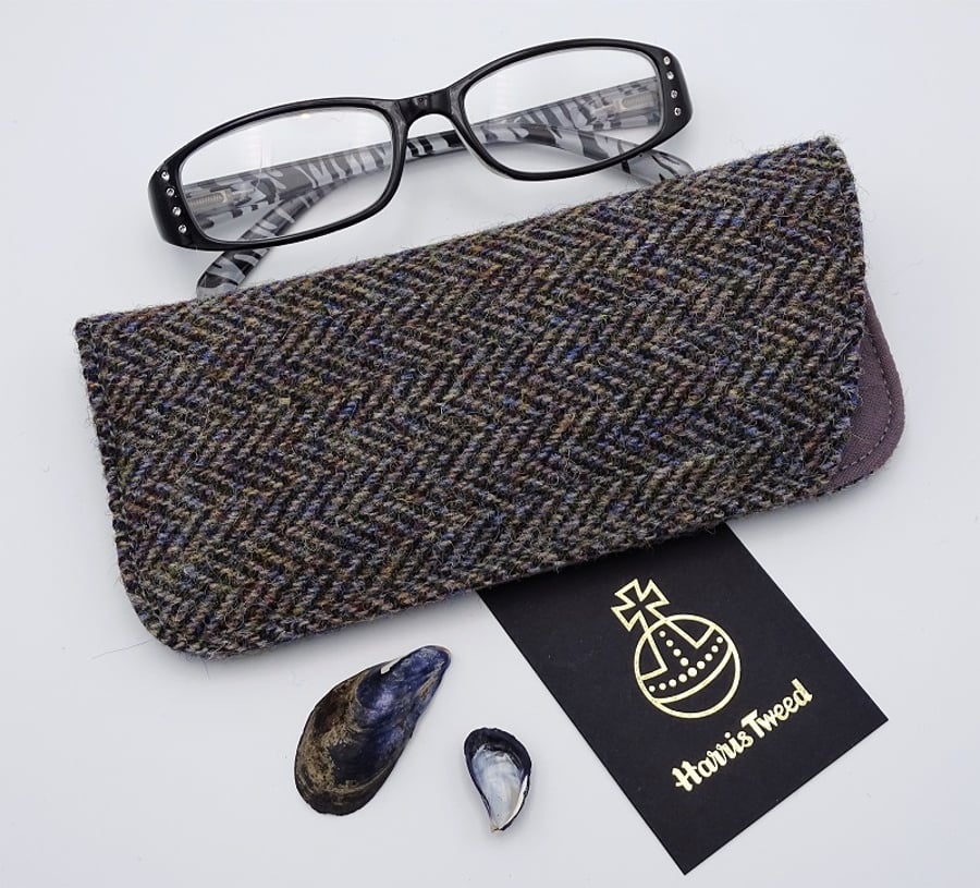 Harris Tweed eyeglasses case in dark brown herringbone