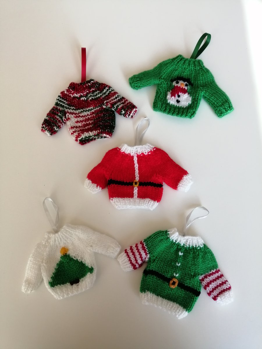 Mini Christmas jumpers (set of 5)