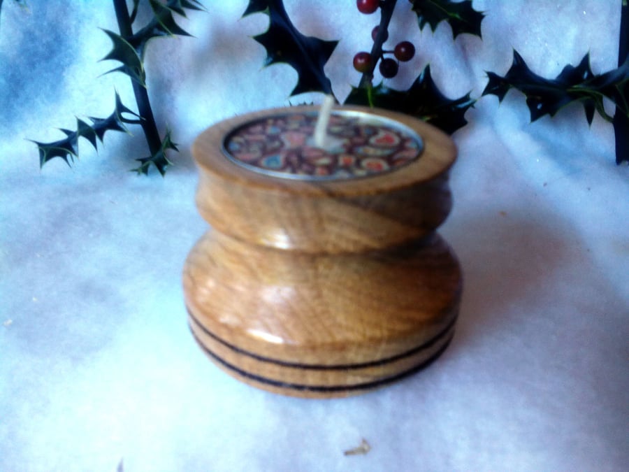 OAK TEA LIGHT CANDLE HOLDER