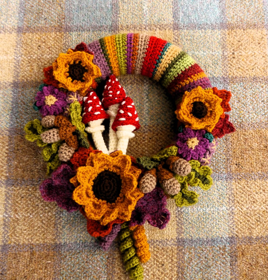 Crochet wreath, Autumn splendour, Sunflowers, toadstools