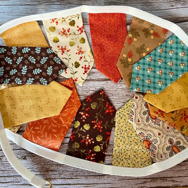 Mini bunting