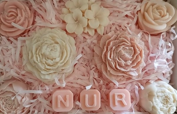 Personalised Floral Wax Melt Gift Box - Peony & Rose Handmade Gift